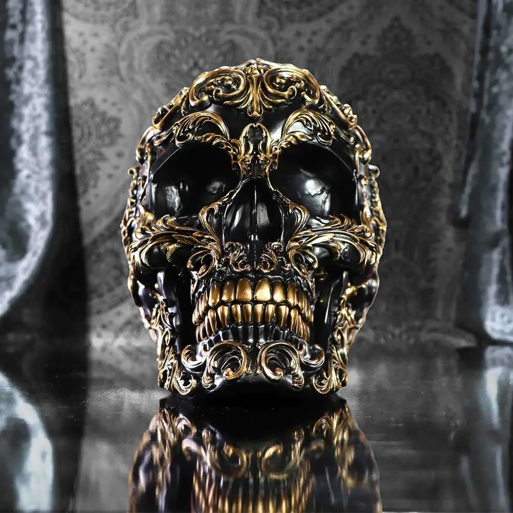 Figurine renaissance black and gold skull